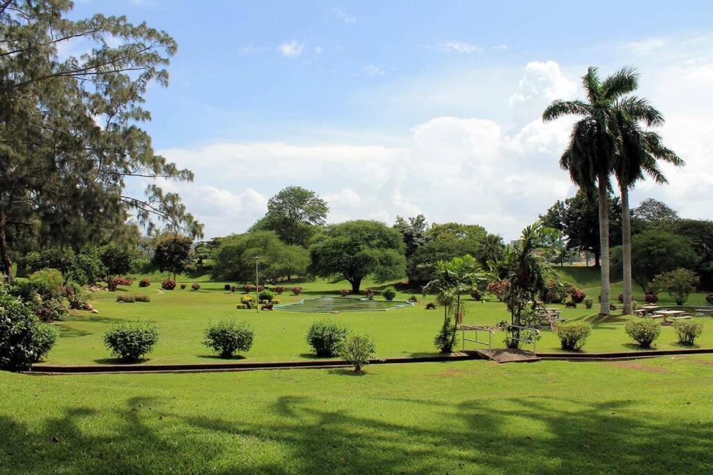 Raynebow Chateau - Chic City Getaway Port of Spain Luaran gambar